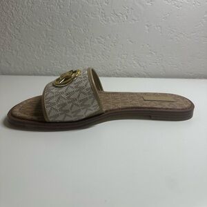 Micheal Kors Slide Sandal